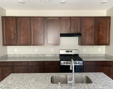 3642 Portici Lane - Photo Thumbnail 11