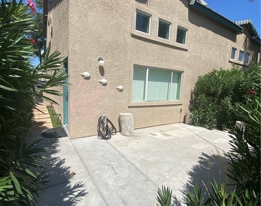5264 Sacha Way - Photo Thumbnail 3