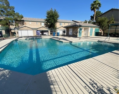 5264 Sacha Way - Photo Thumbnail 1