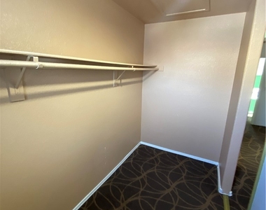5264 Sacha Way - Photo Thumbnail 23