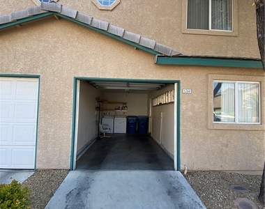 5264 Sacha Way - Photo Thumbnail 16