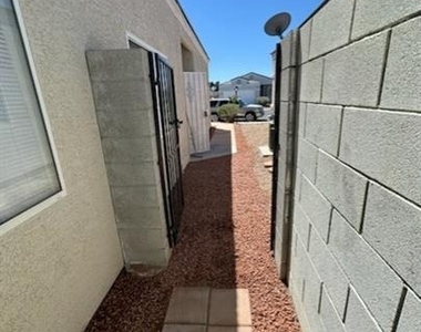 1720 Dwayne Stedman Avenue - Photo Thumbnail 4