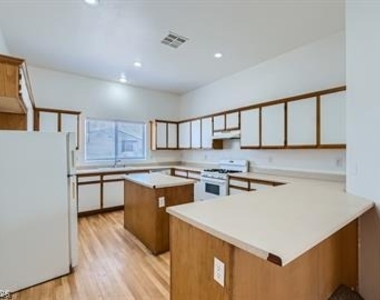 1720 Dwayne Stedman Avenue - Photo Thumbnail 9