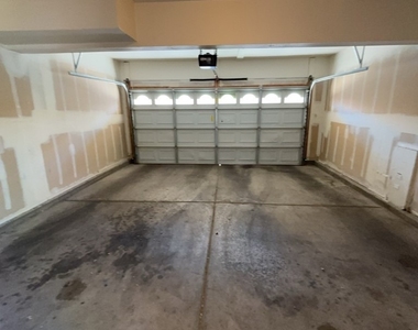 5125 W Reno Avenue - Photo Thumbnail 7
