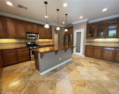 9359 Oxbow Lake Avenue - Photo Thumbnail 2