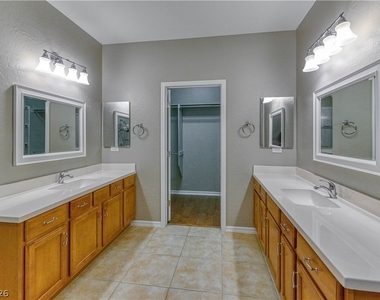 2405 Sky Watcher Street - Photo Thumbnail 22