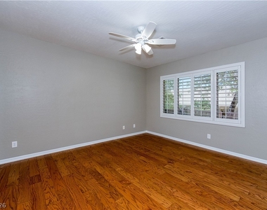2405 Sky Watcher Street - Photo Thumbnail 19