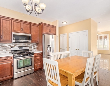 1477 Rancho Ridge Drive - Photo Thumbnail 15
