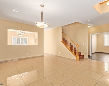 1477 Rancho Ridge Drive - Photo Thumbnail 3