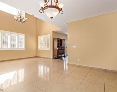 1477 Rancho Ridge Drive - Photo Thumbnail 7