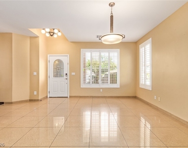 1477 Rancho Ridge Drive - Photo Thumbnail 5