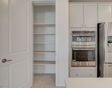 10280 Timberline Valley Avenue - Photo Thumbnail 16