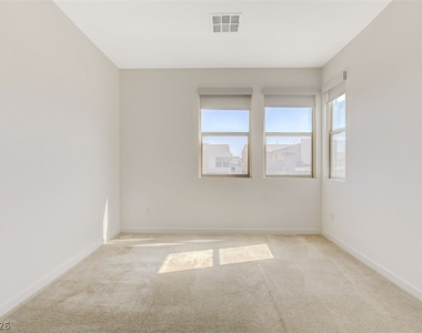 10280 Timberline Valley Avenue - Photo Thumbnail 35