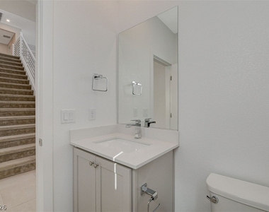 10280 Timberline Valley Avenue - Photo Thumbnail 17