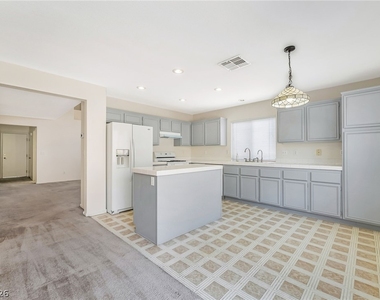 9888 Sparrow Ridge Avenue - Photo Thumbnail 14