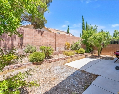 9888 Sparrow Ridge Avenue - Photo Thumbnail 37
