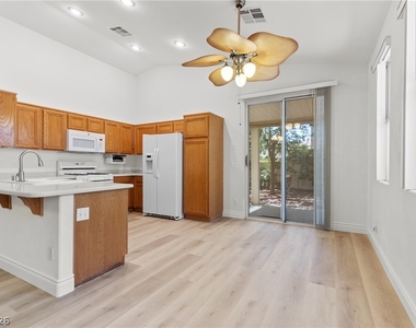 1701 Warrenville Street - Photo Thumbnail 8