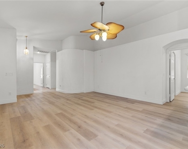 1701 Warrenville Street - Photo Thumbnail 7