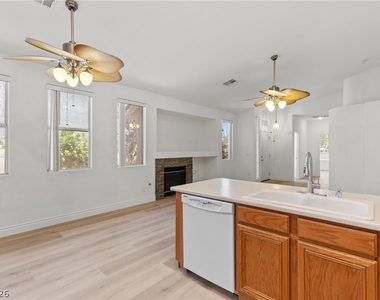 1701 Warrenville Street - Photo Thumbnail 12