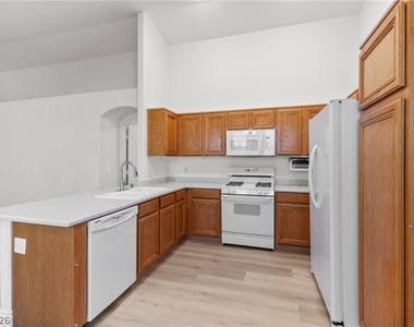1701 Warrenville Street - Photo Thumbnail 11