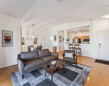 904 Duckhorn Court - Photo Thumbnail 6