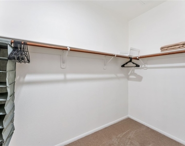 904 Duckhorn Court - Photo Thumbnail 15