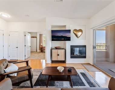 904 Duckhorn Court - Photo Thumbnail 5