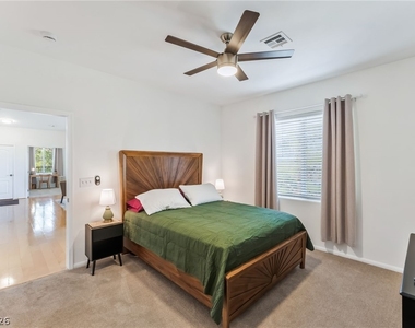 904 Duckhorn Court - Photo Thumbnail 14