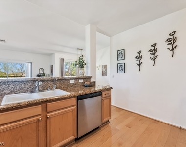 904 Duckhorn Court - Photo Thumbnail 10