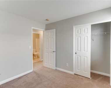 7981 Imperial Treasure Street - Photo Thumbnail 12