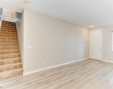 7981 Imperial Treasure Street - Photo Thumbnail 17