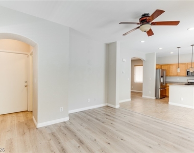 7981 Imperial Treasure Street - Photo Thumbnail 16