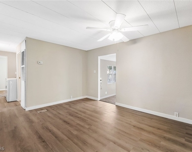 2847 Mammoth Court - Photo Thumbnail 9