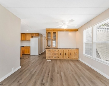 2847 Mammoth Court - Photo Thumbnail 3