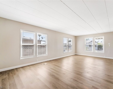 2847 Mammoth Court - Photo Thumbnail 2
