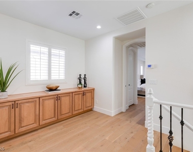 11248 Corsica Mist Avenue - Photo Thumbnail 14