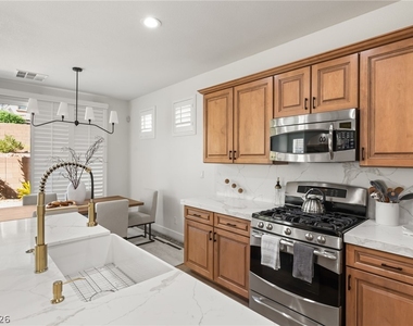 11248 Corsica Mist Avenue - Photo Thumbnail 10