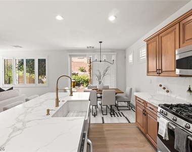 11248 Corsica Mist Avenue - Photo Thumbnail 5