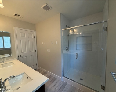 8542 Windsor Run Street - Photo Thumbnail 10