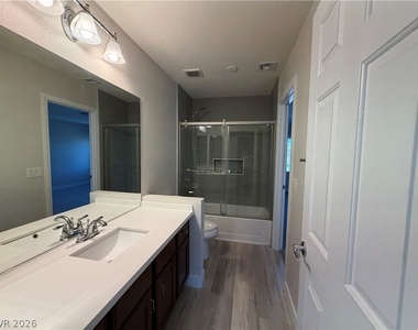 8542 Windsor Run Street - Photo Thumbnail 6