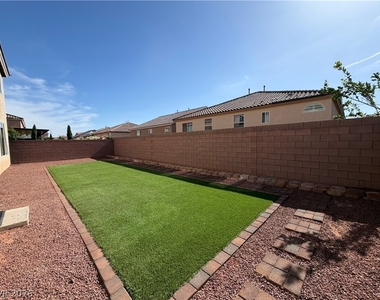 8542 Windsor Run Street - Photo Thumbnail 16