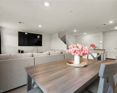6136 Lily Garden Street - Photo Thumbnail 8