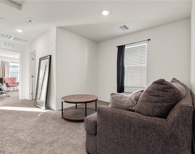 6136 Lily Garden Street - Photo Thumbnail 15