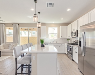 10212 Starlit Canyon Court - Photo Thumbnail 9
