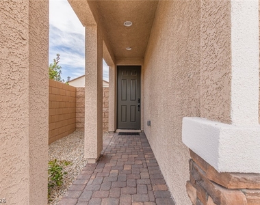10212 Starlit Canyon Court - Photo Thumbnail 3