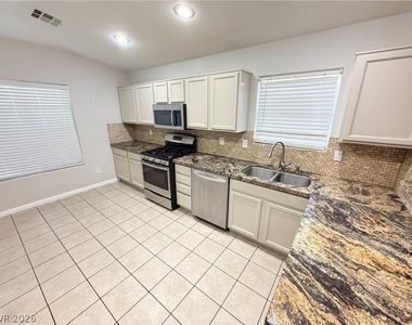 3109 Morning Whisper Drive - Photo Thumbnail 5