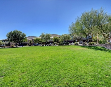 10679 Country Knoll Way - Photo Thumbnail 48
