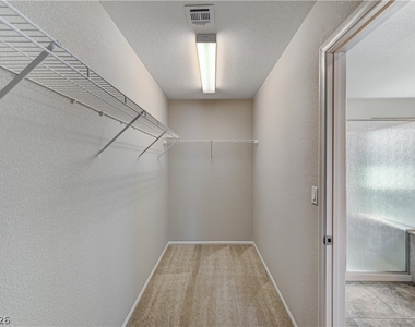 10679 Country Knoll Way - Photo Thumbnail 35
