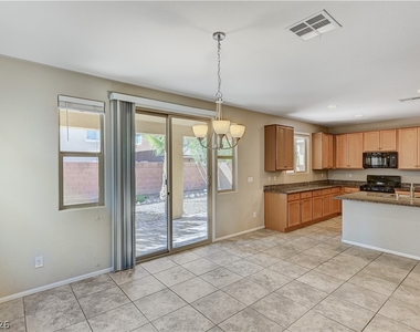 10679 Country Knoll Way - Photo Thumbnail 10