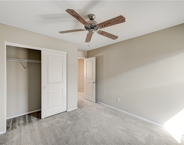 10679 Country Knoll Way - Photo Thumbnail 38